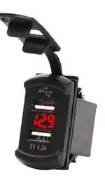 №30  Гнездо на 2-а USB 5V 4.2A  2.1А+2.1А с Вольтметром  Красный прямоугольное